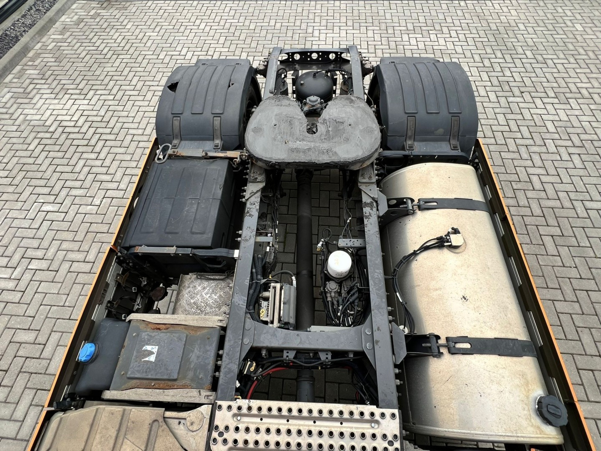 40468250-18.jpg