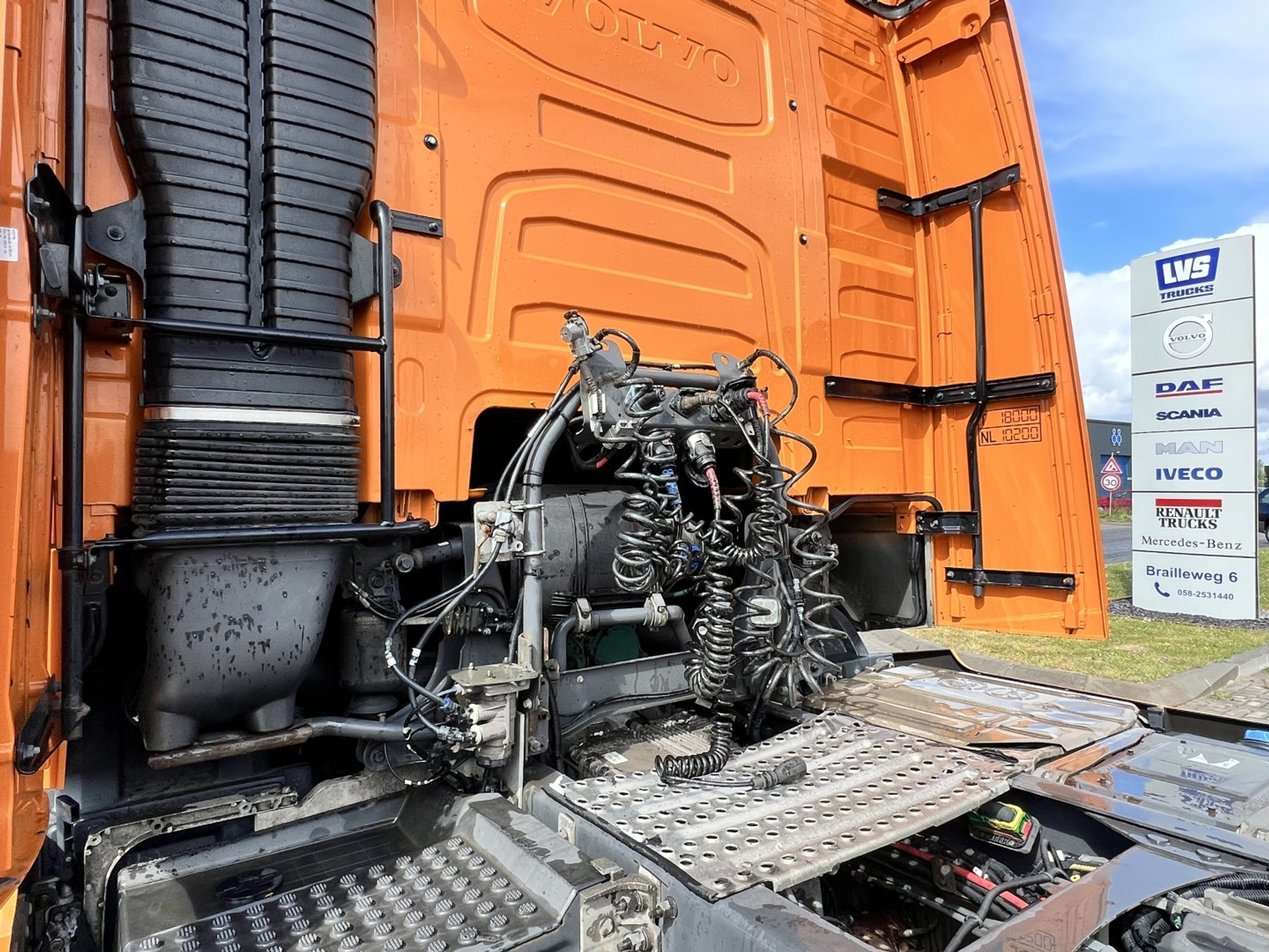 40468250-26.jpg