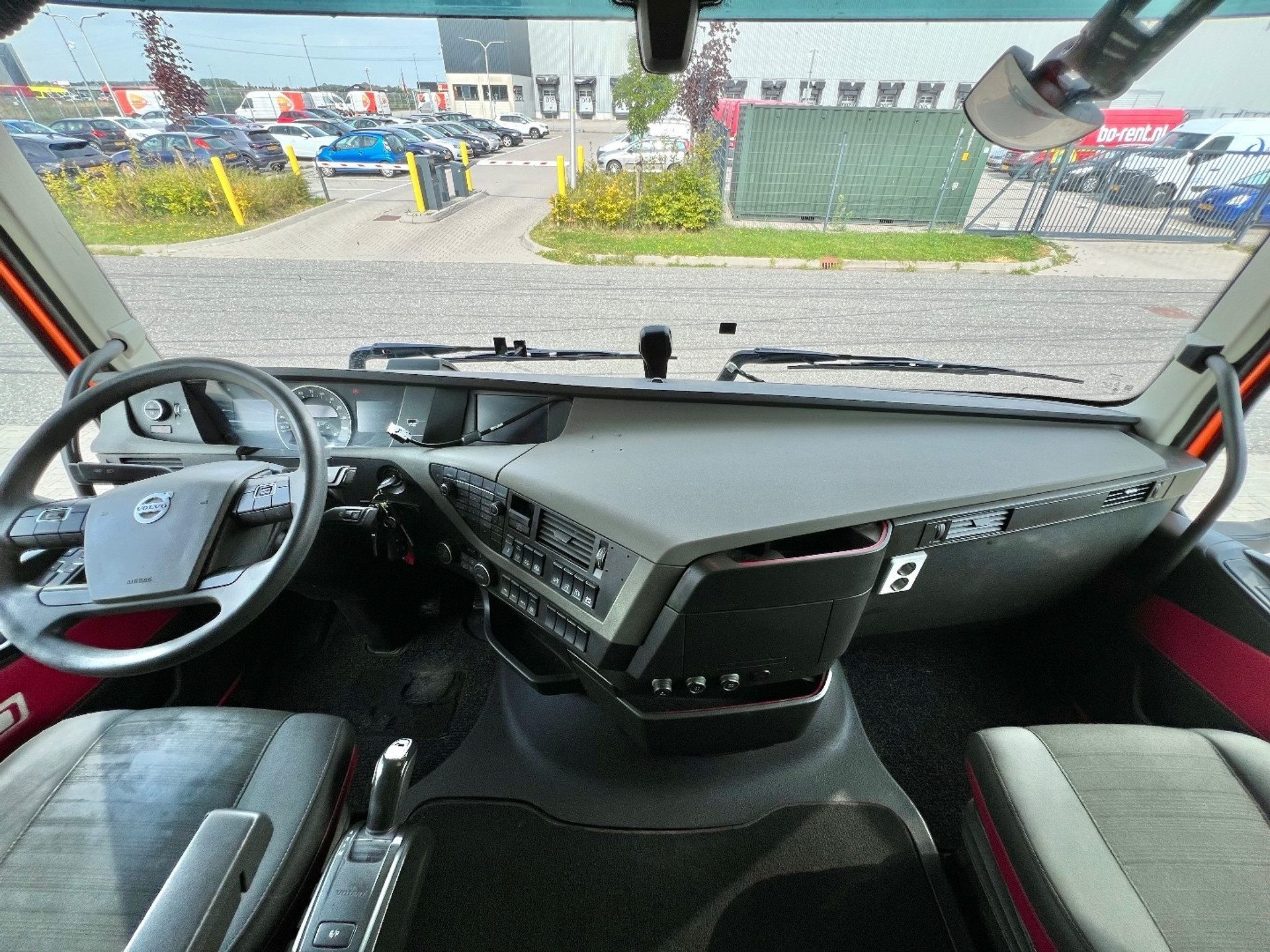 47253465-26.jpg