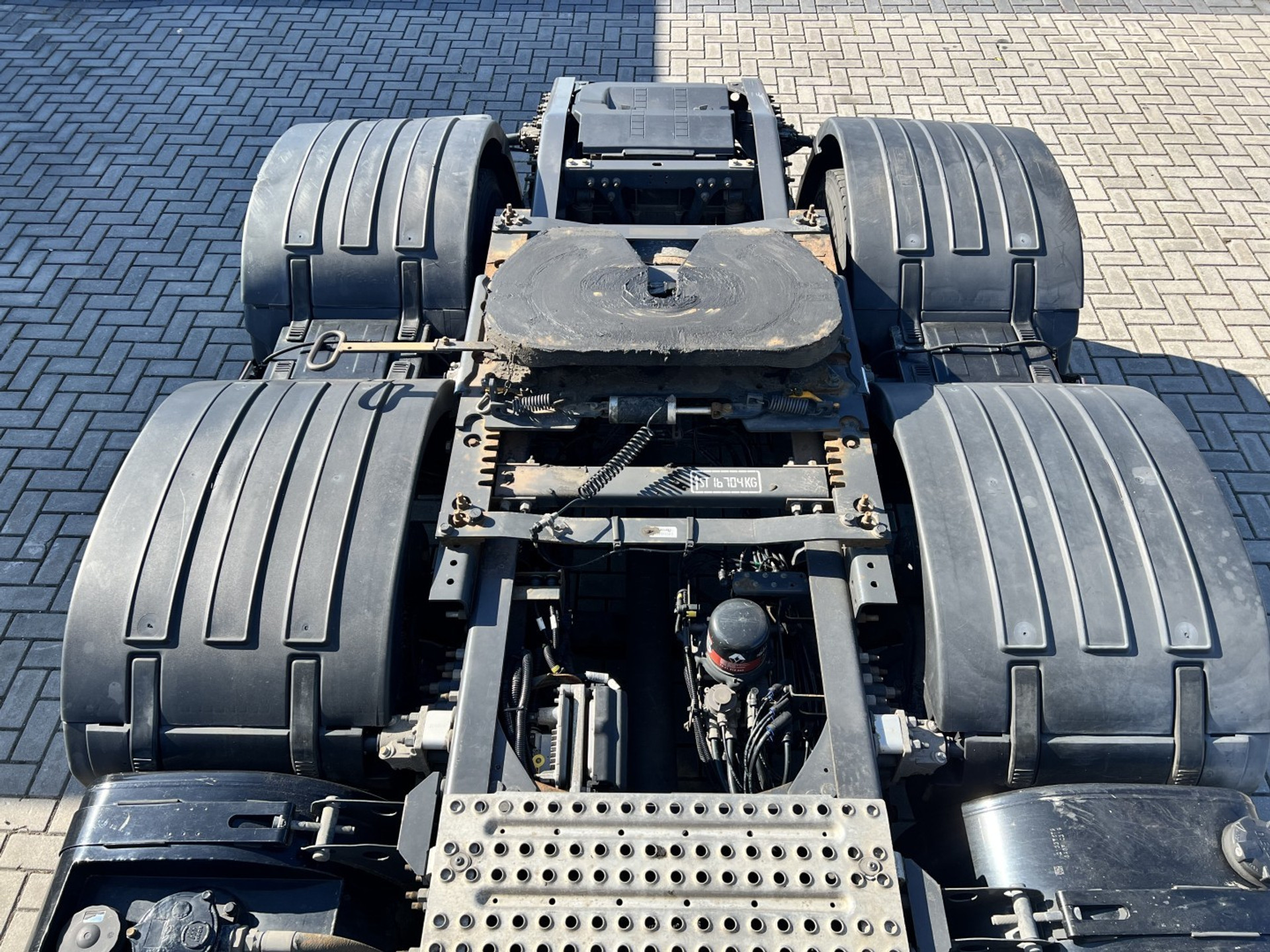 44649977-11.jpg
