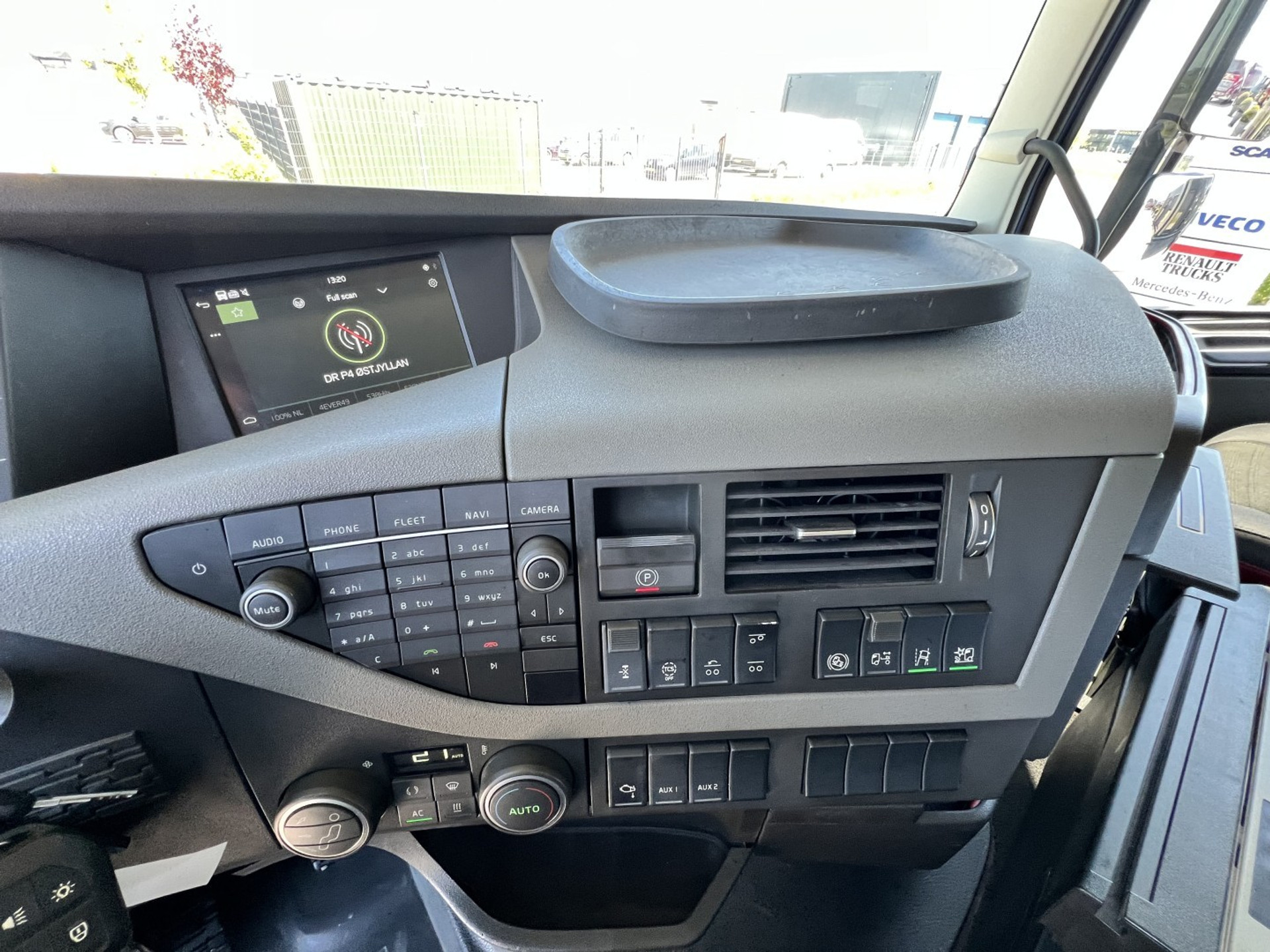 44913377-18.jpg
