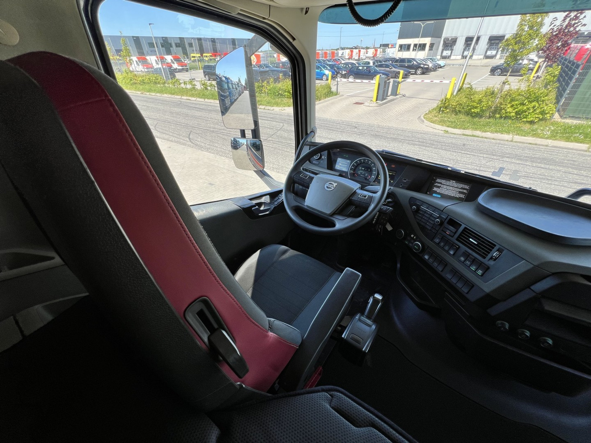 44913377-19.jpg