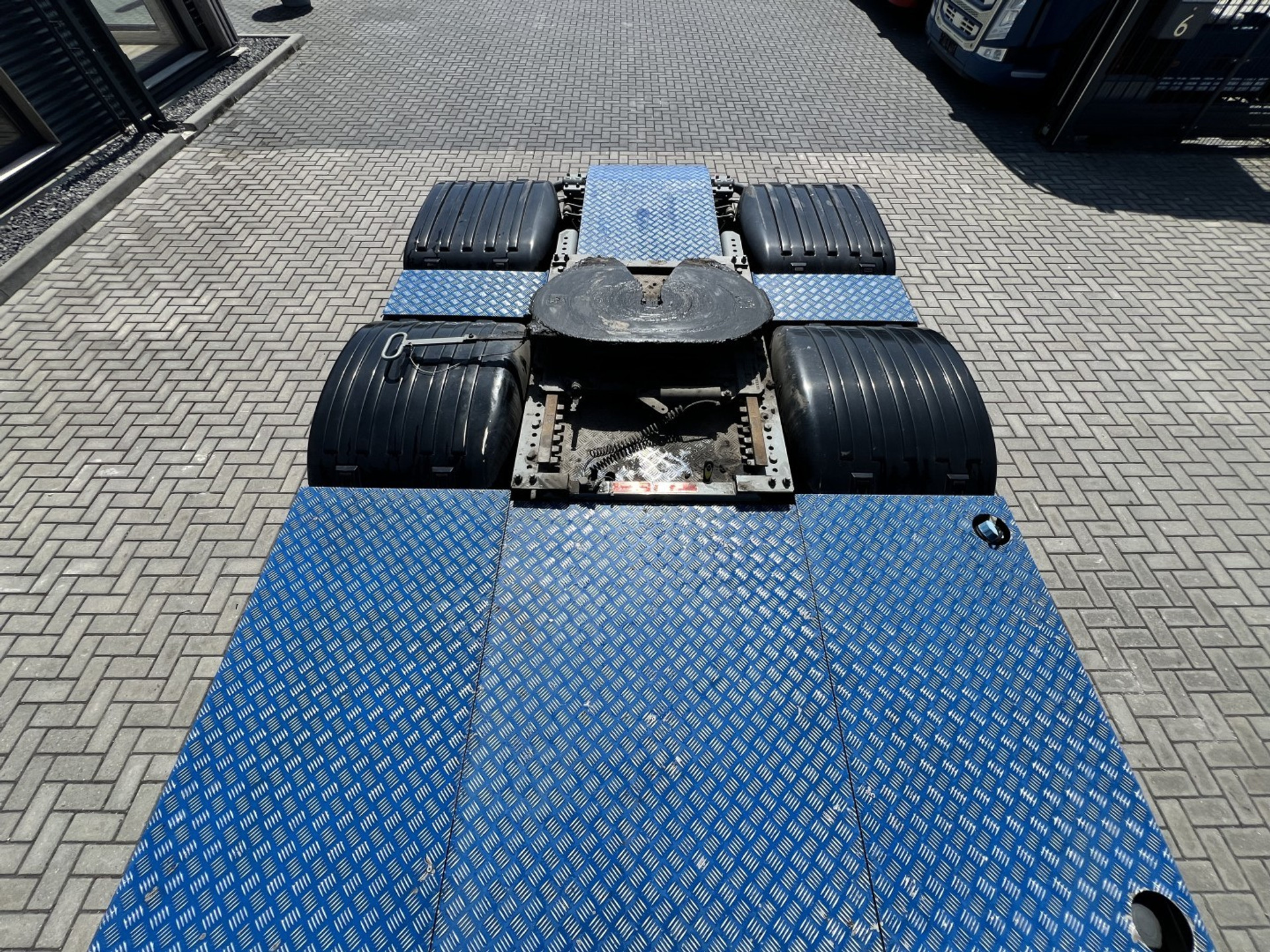 45060403-11.jpg