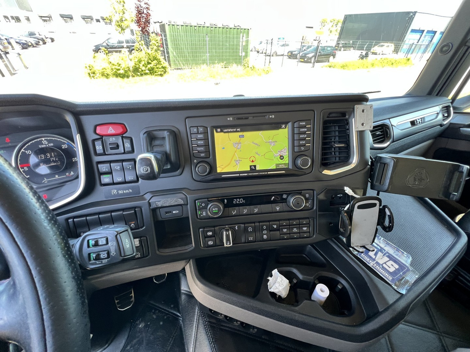 45060403-18.jpg