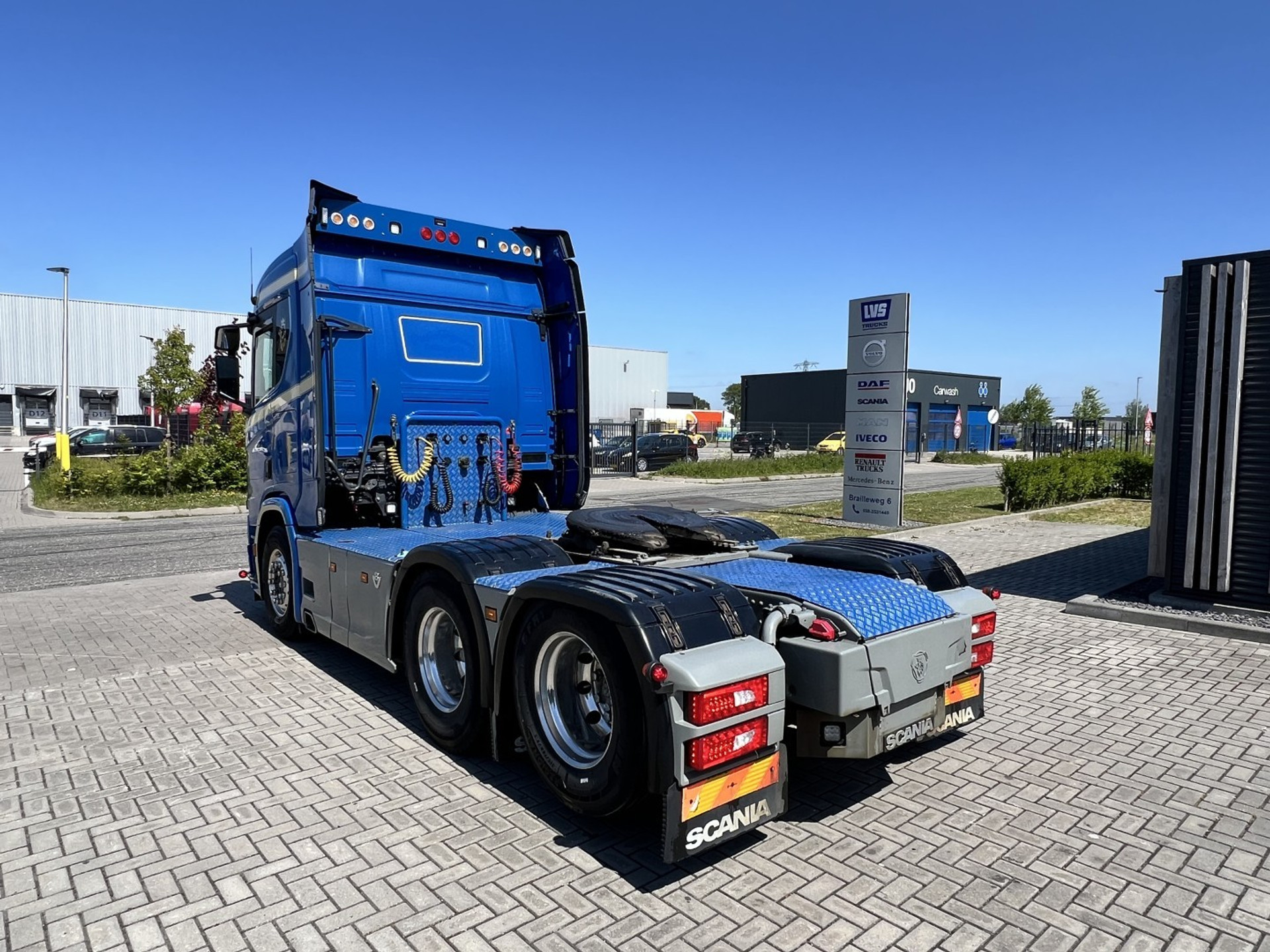 45060403-7.jpg
