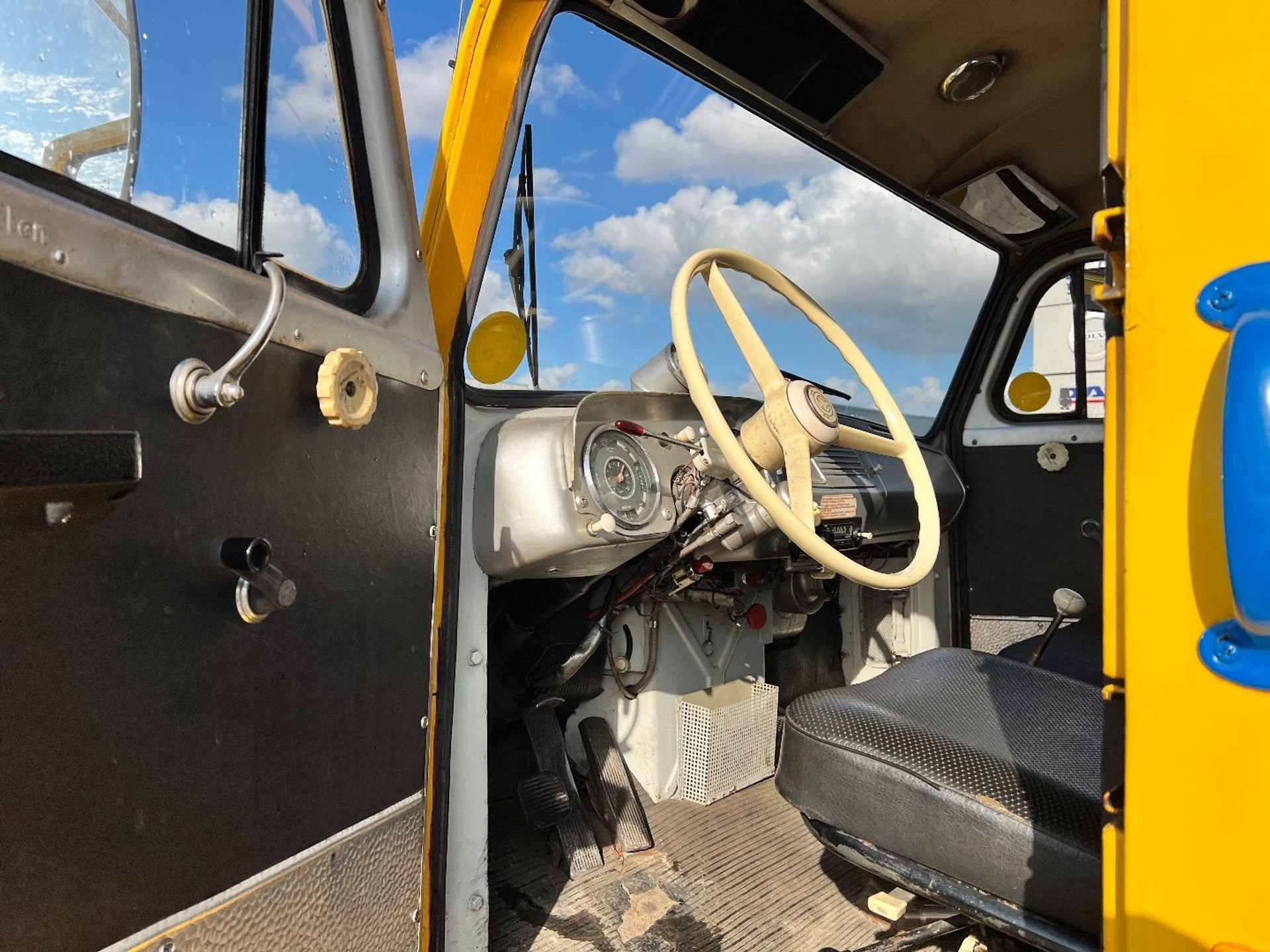 47478891-13.jpg