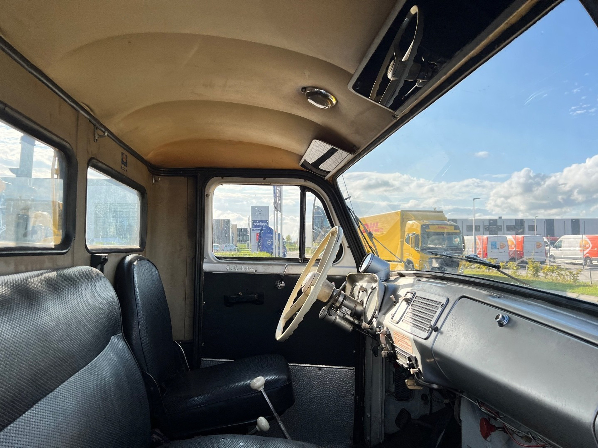 47478891-24.jpg
