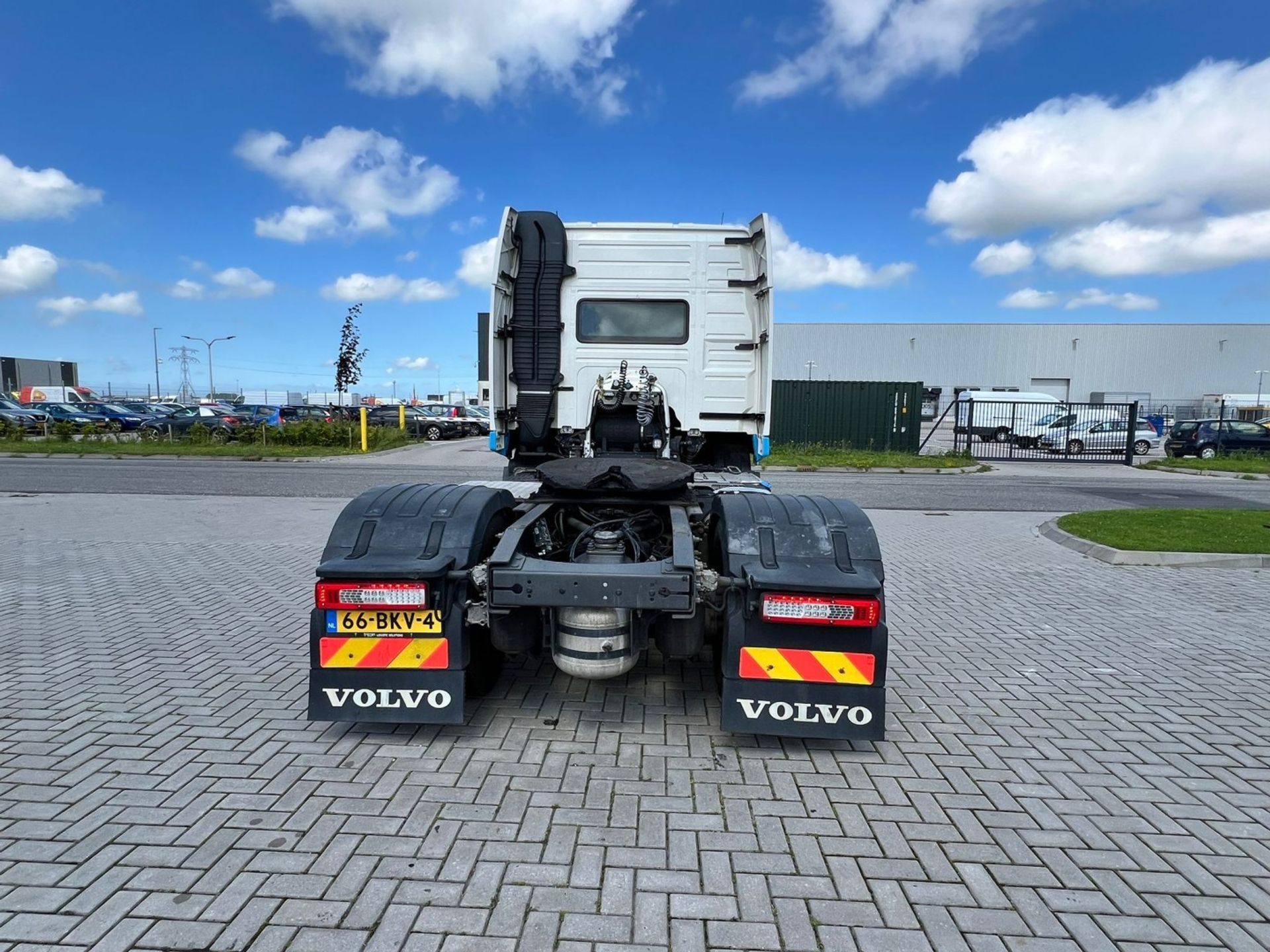 Volvo-FM-450-4x2-6.jpg