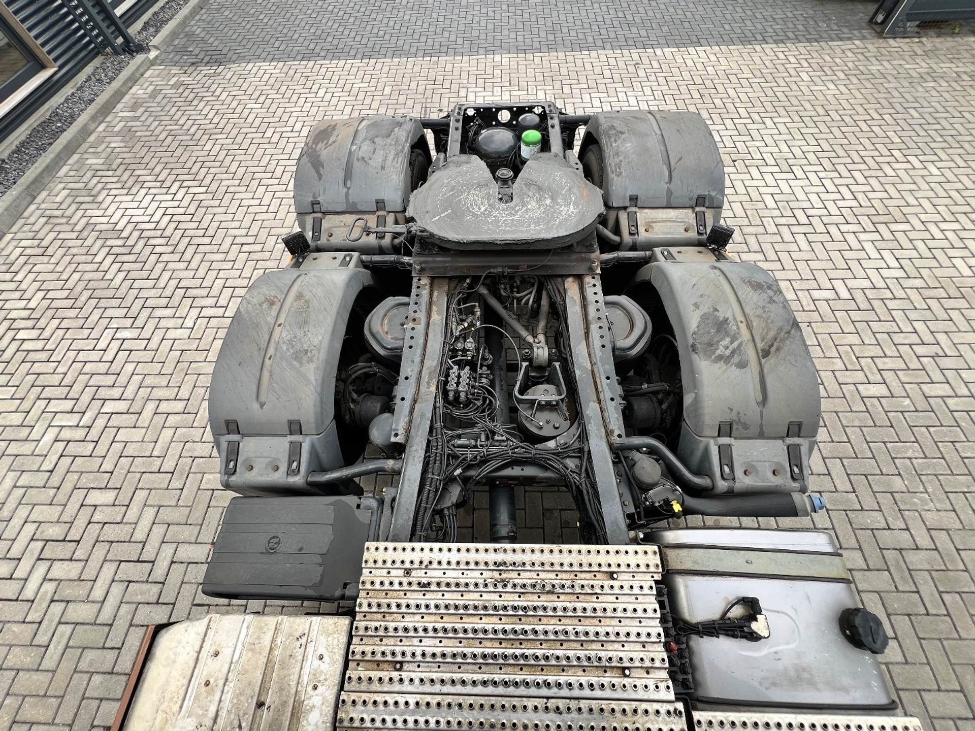 45494921-12.jpg