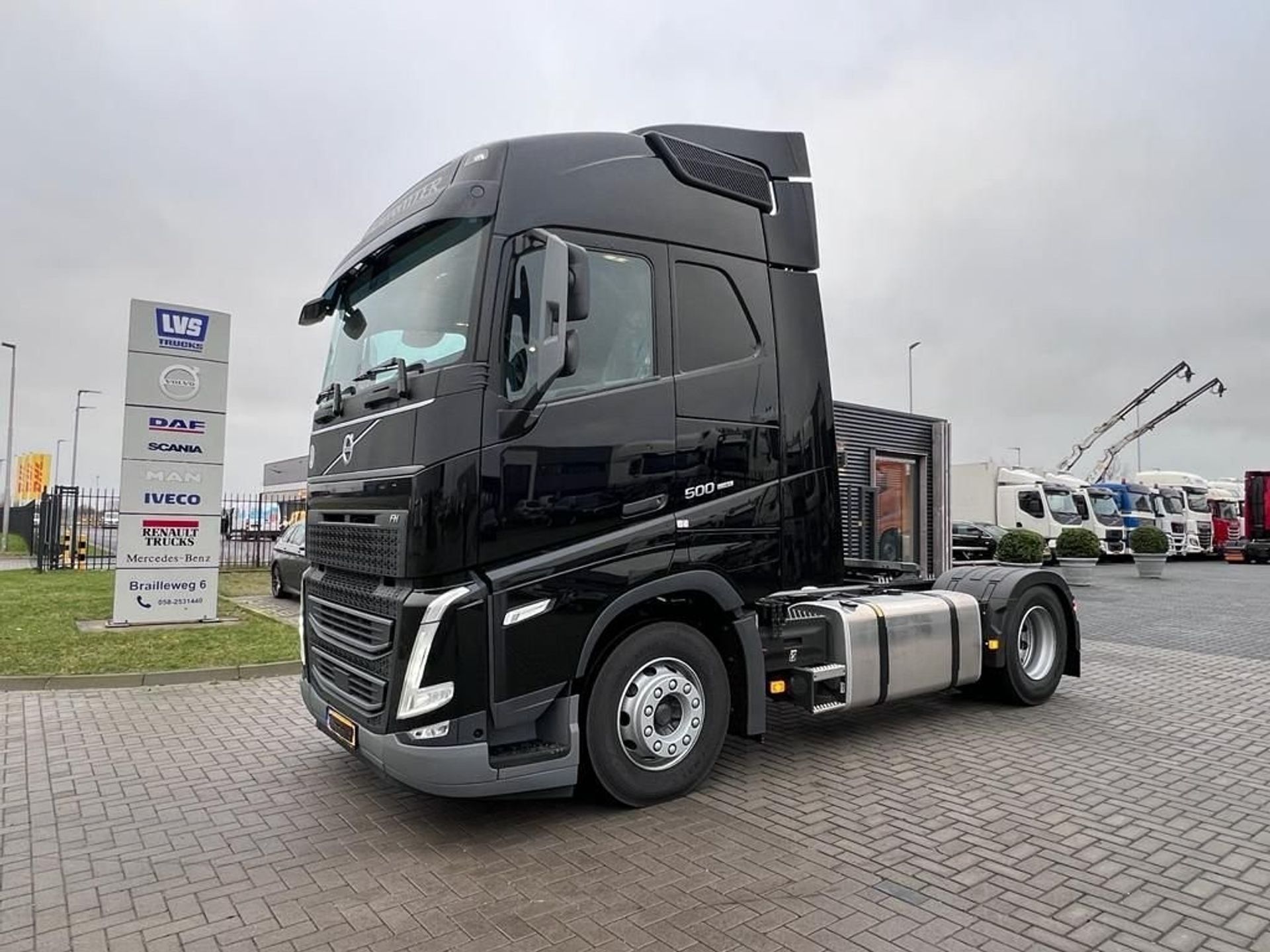 Volvo-FH-500-4x2-1.jpg