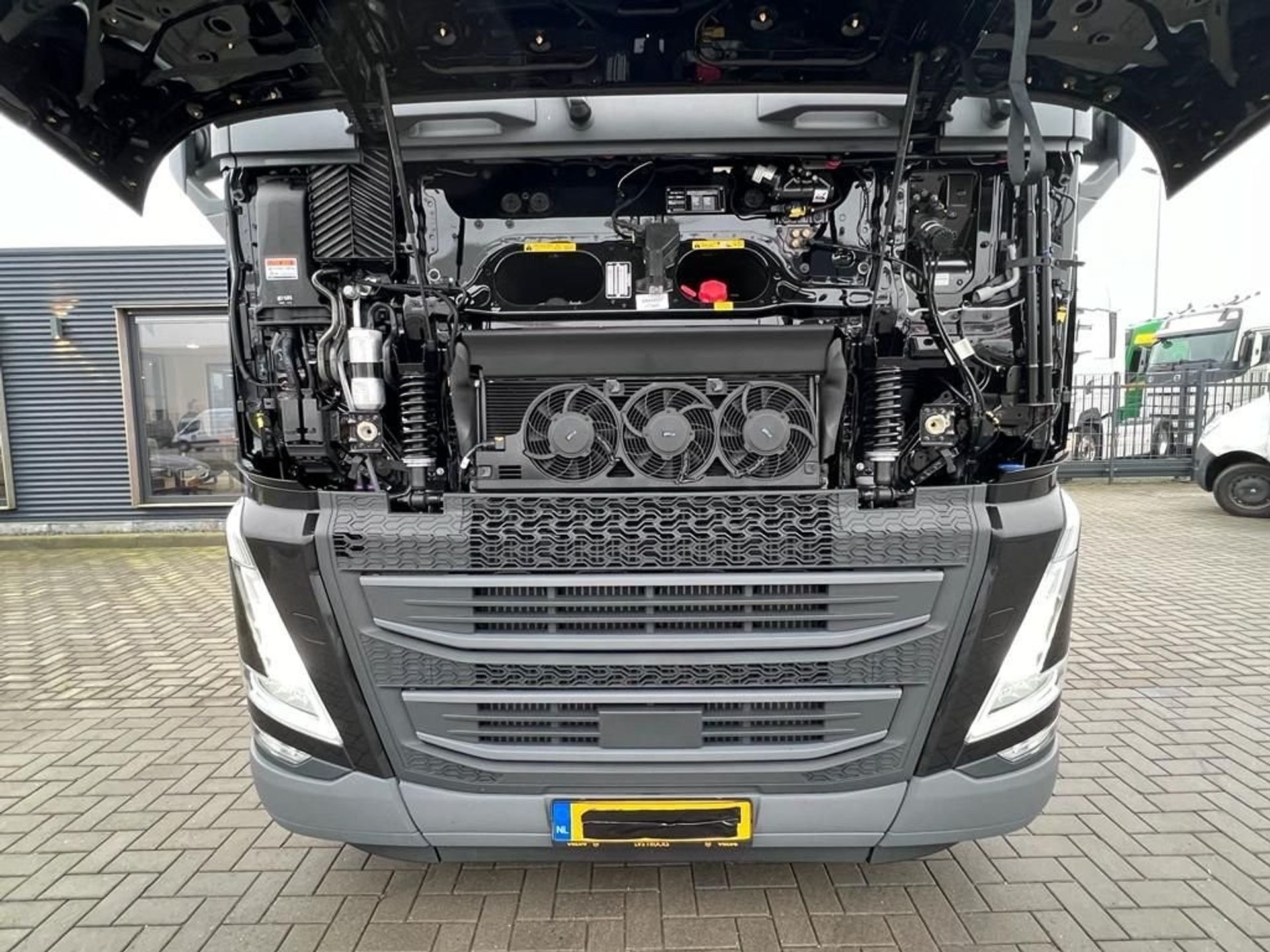 Volvo-FH-500-4x2-26.jpg