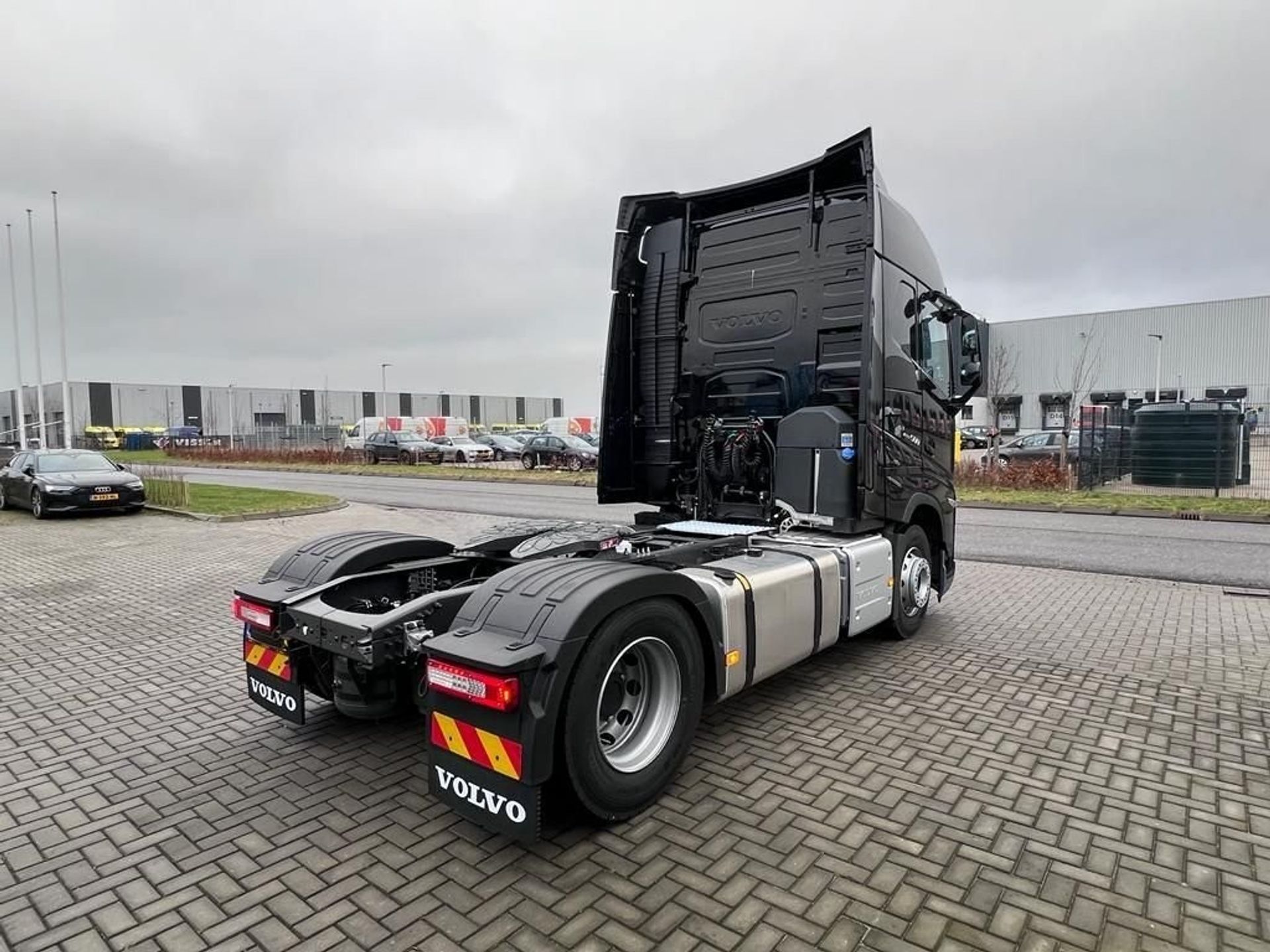 Volvo-FH-500-4x2-5.jpg