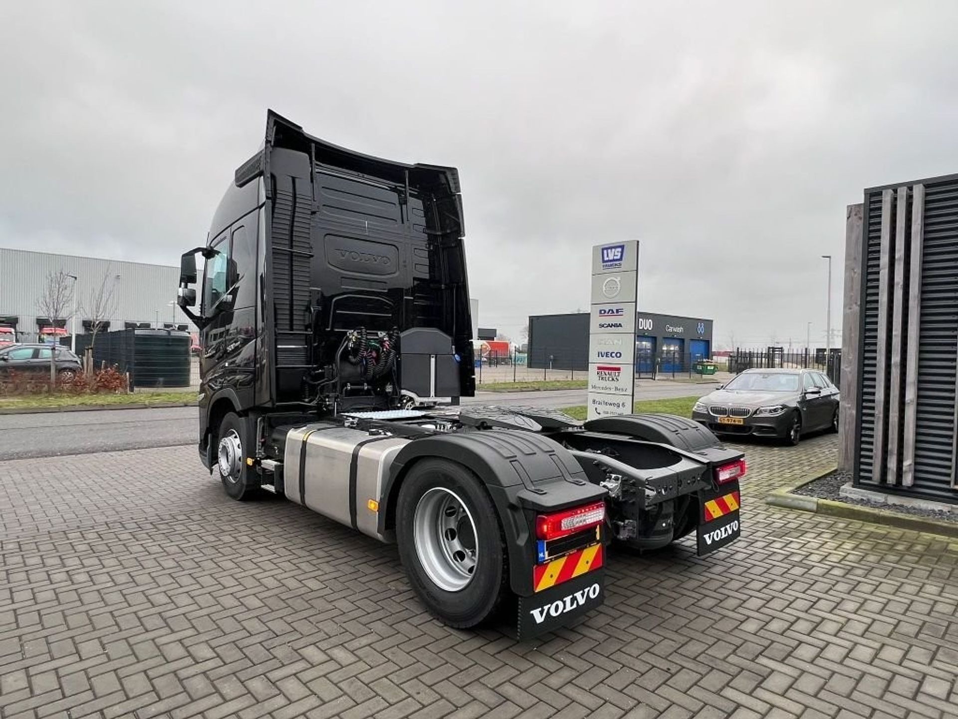 Volvo-FH-500-4x2-7.jpg