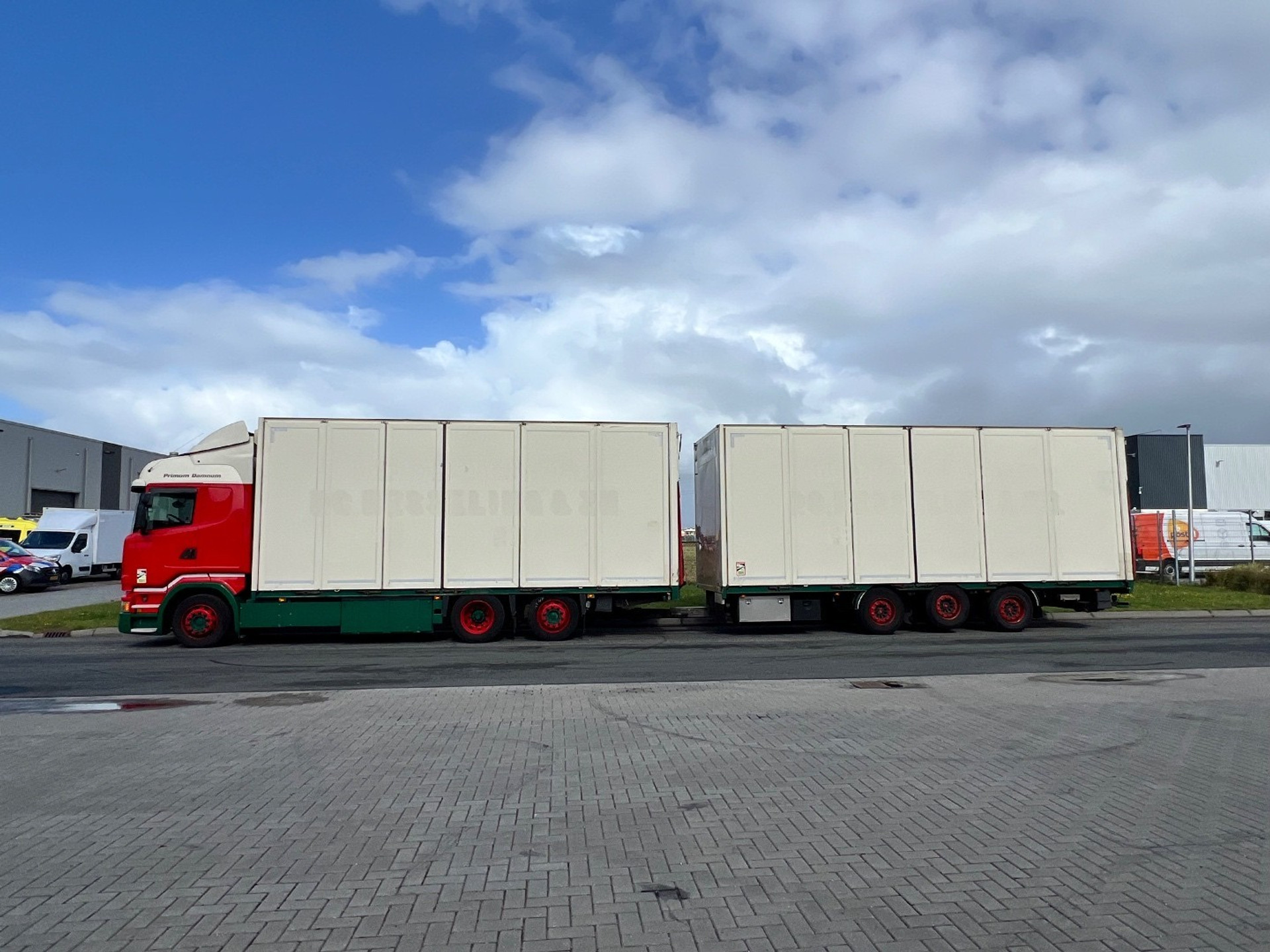 47675325-35.jpg