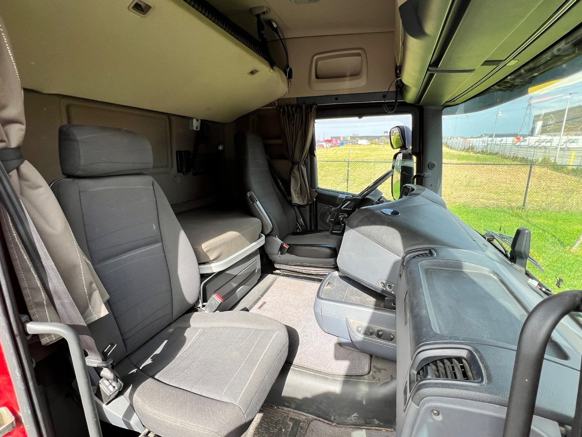 47675325-37.jpg