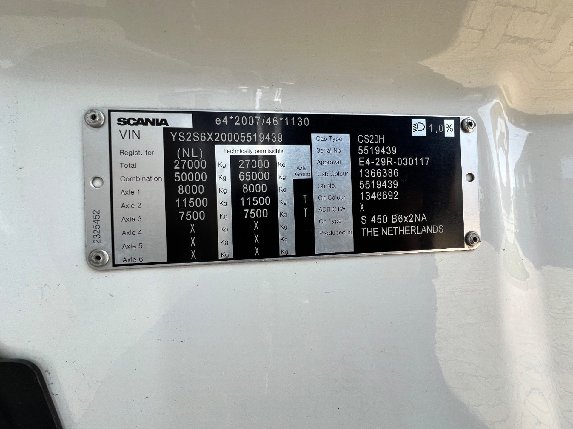46125625-39.jpg