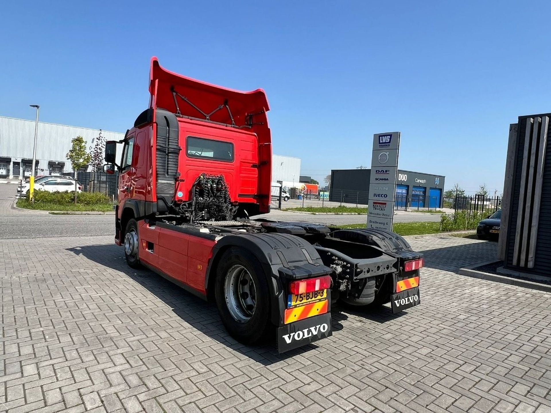 Volvo-FM-330-5.jpg