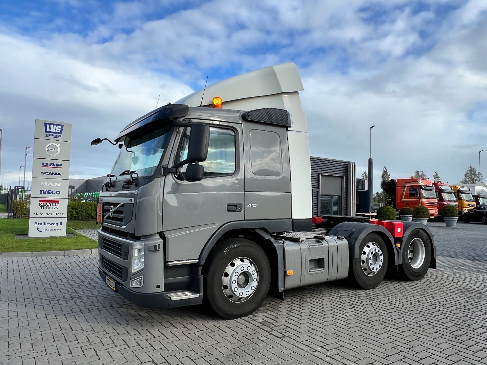 47700679-1.jpg