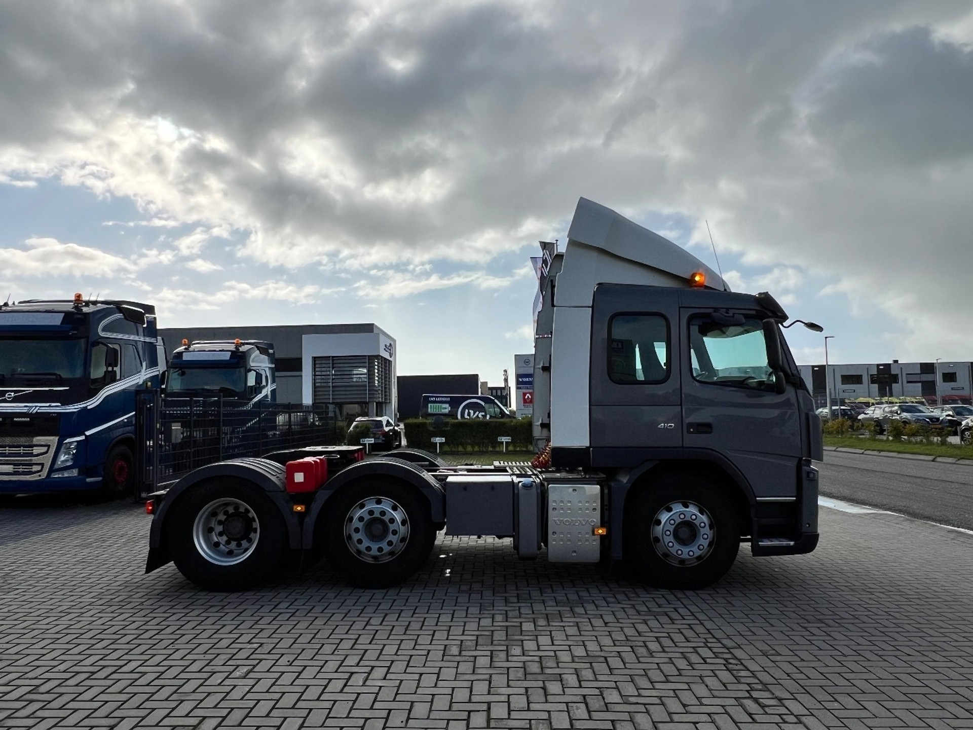 47700679-4.jpg
