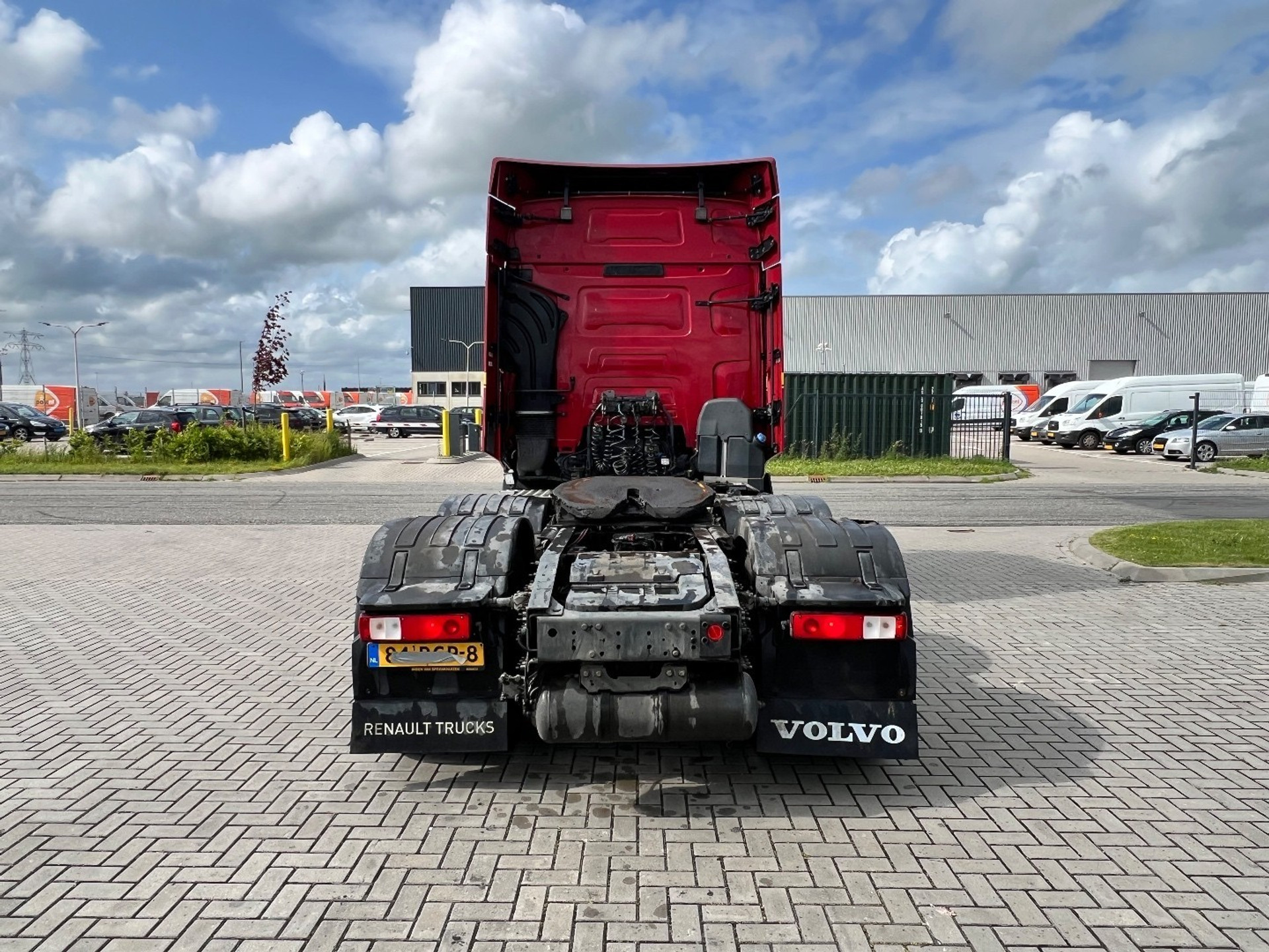45566420-6.jpg