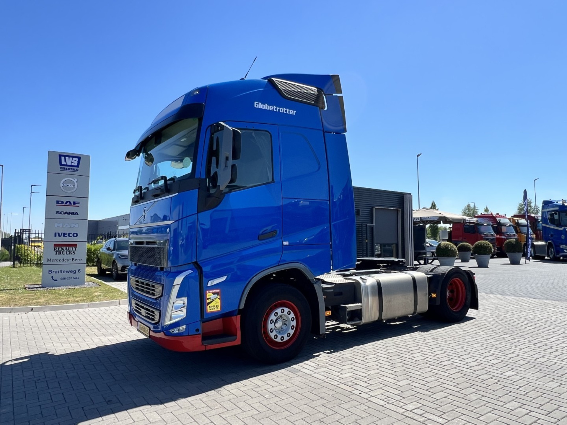 45107433-1.jpg
