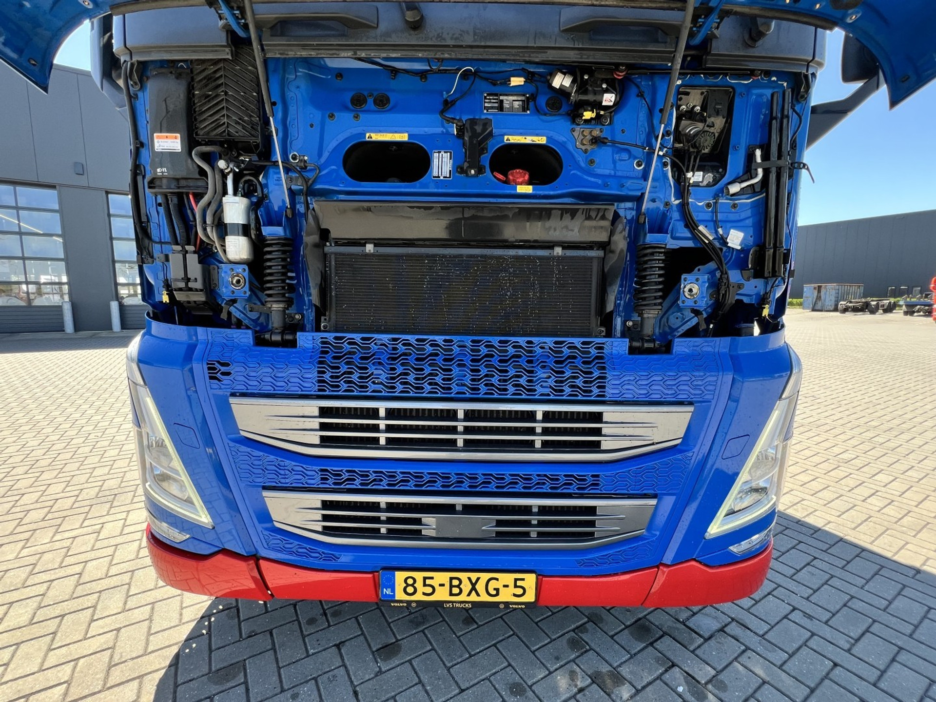 45107433-25.jpg