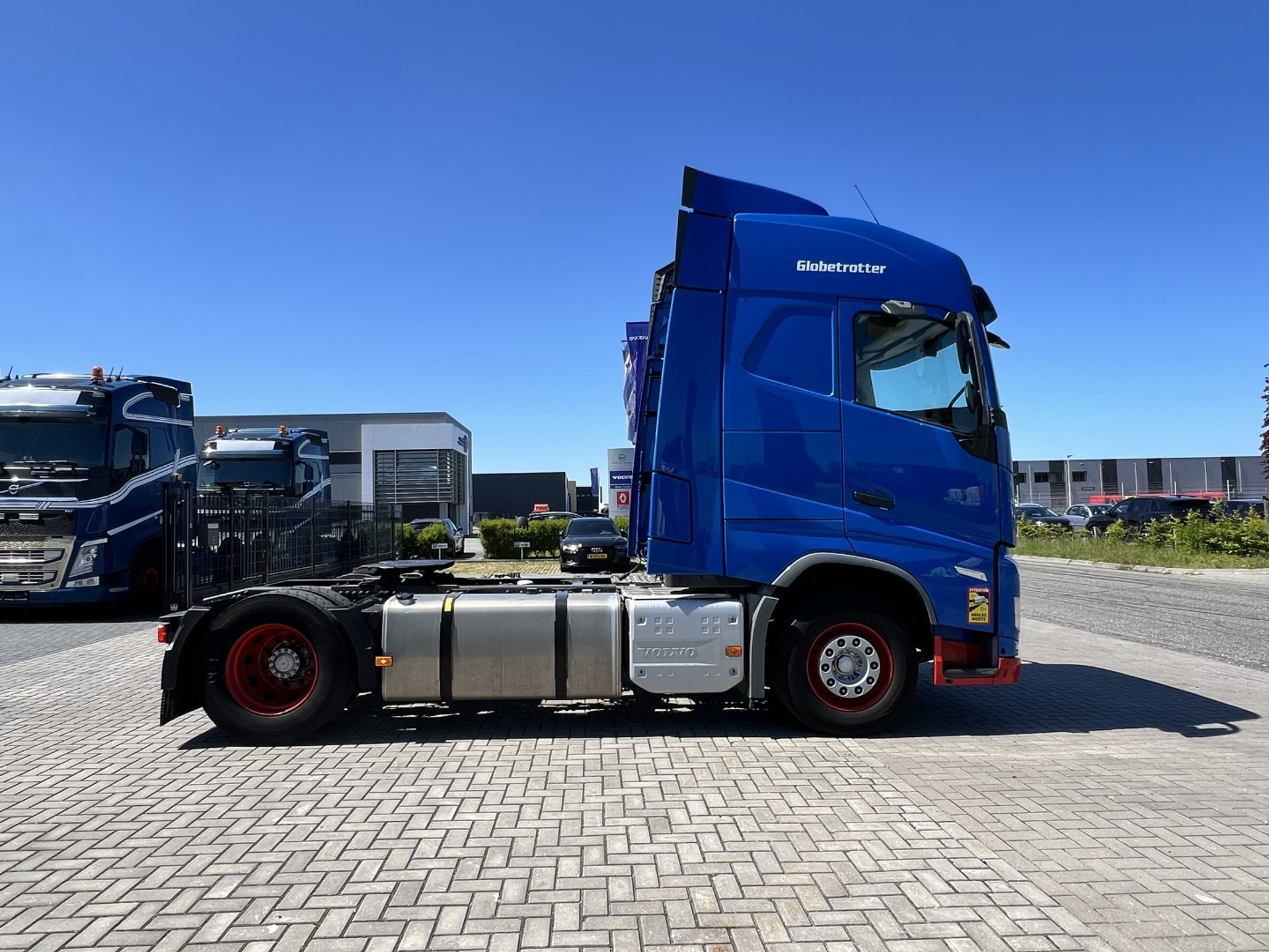 45107433-3.jpg