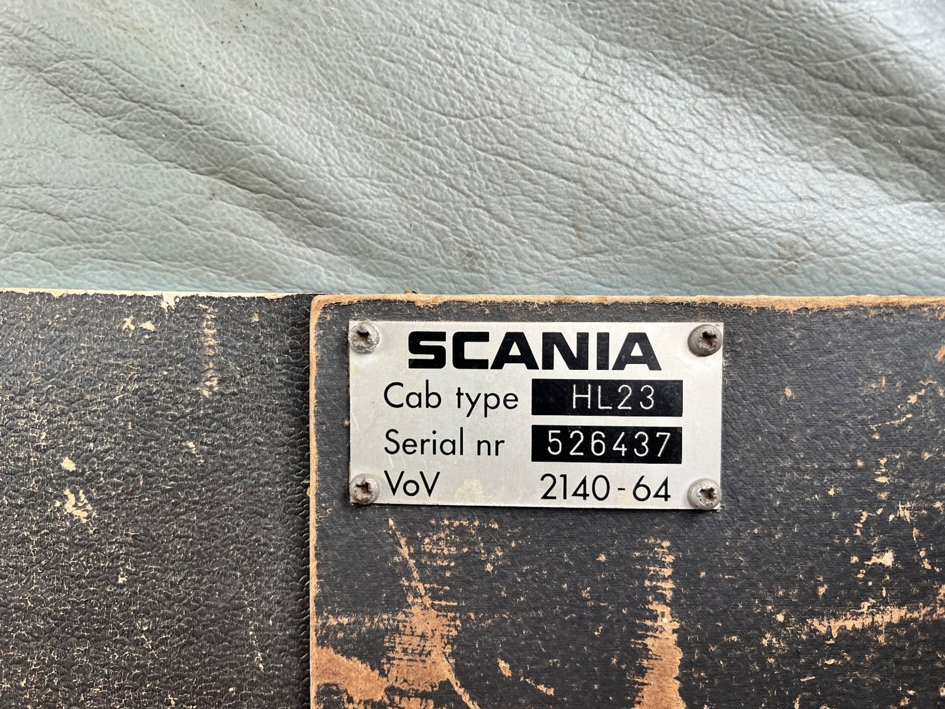 46766918-31.jpg