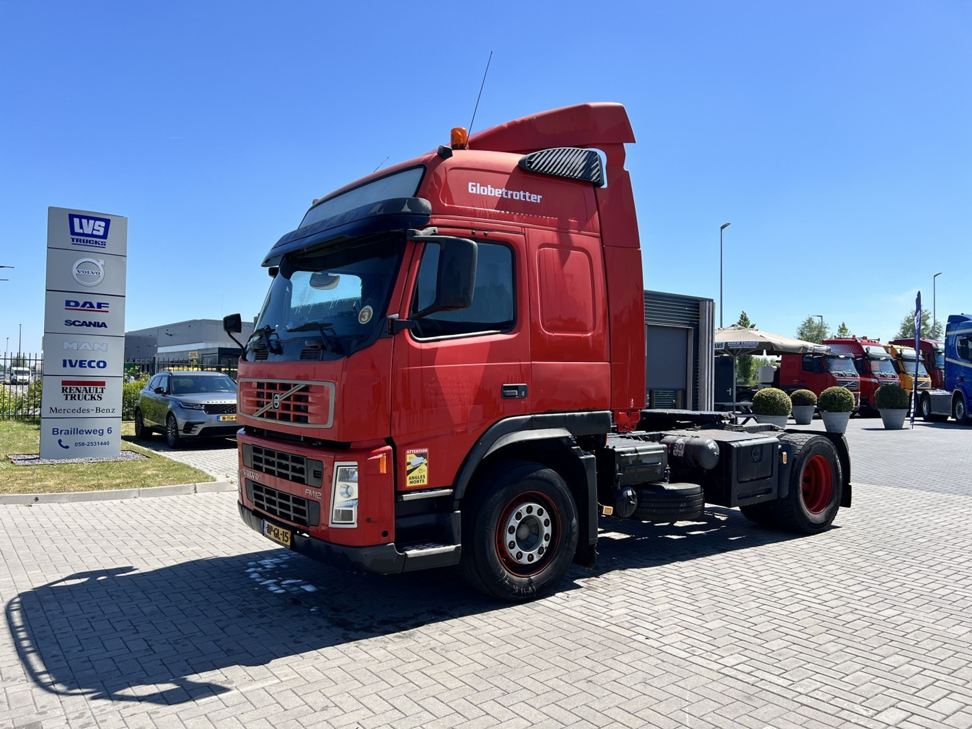 45108410-1.jpg
