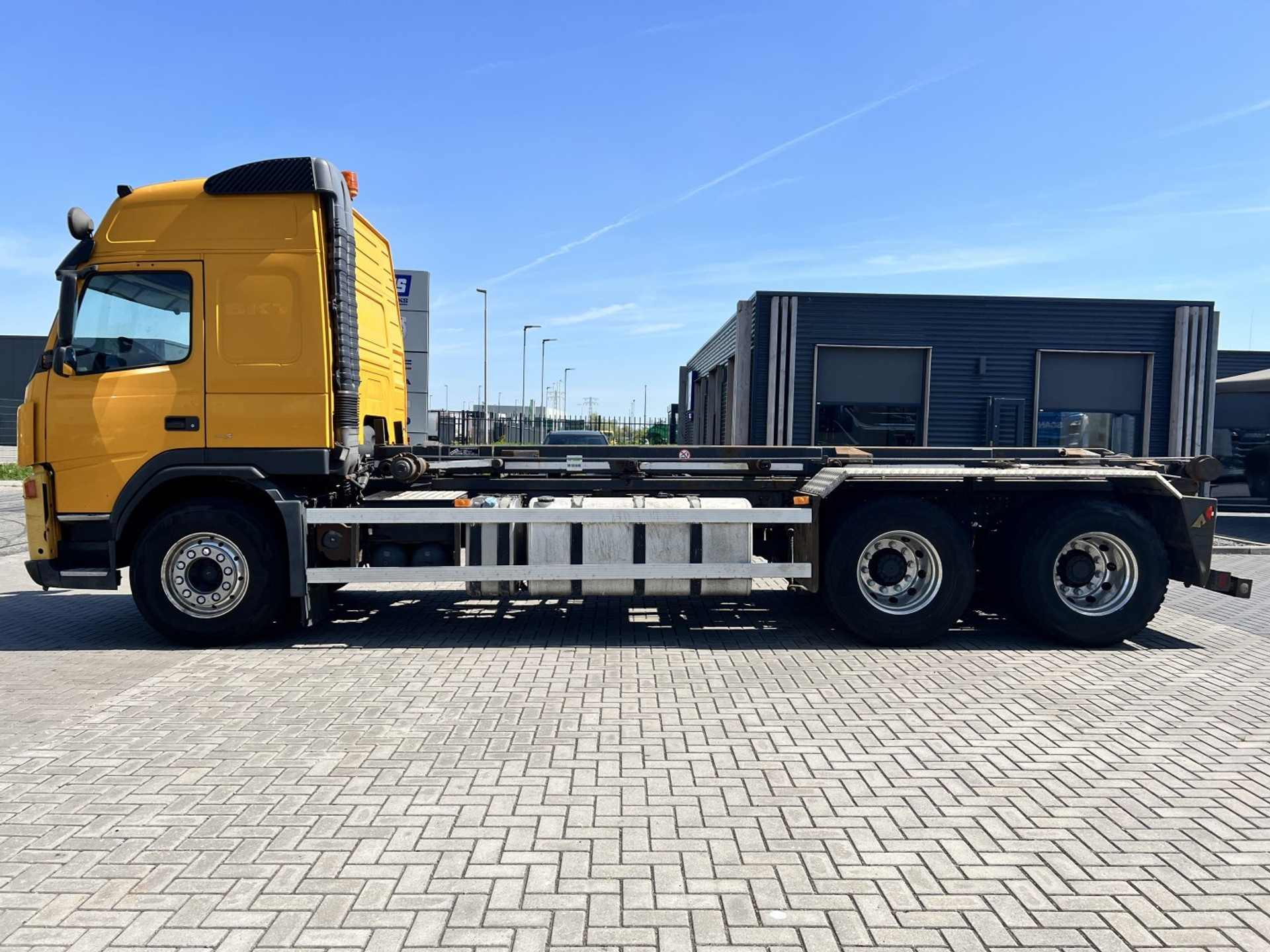 44514511-8.jpg