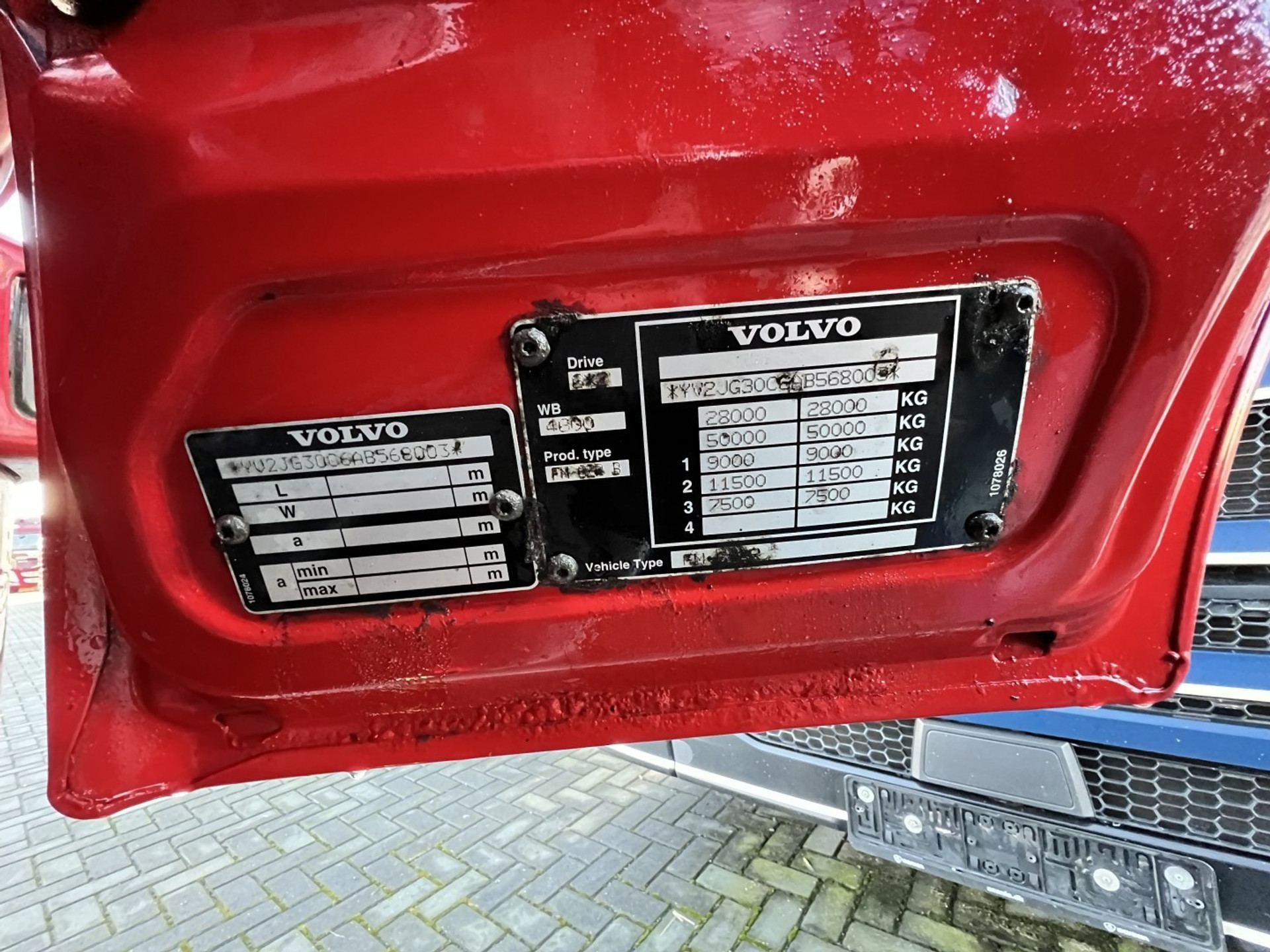 42696385-16.jpg