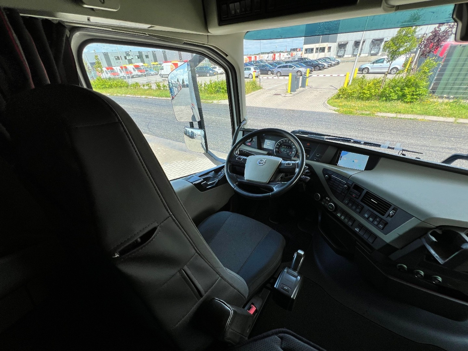 45966062-26.jpg