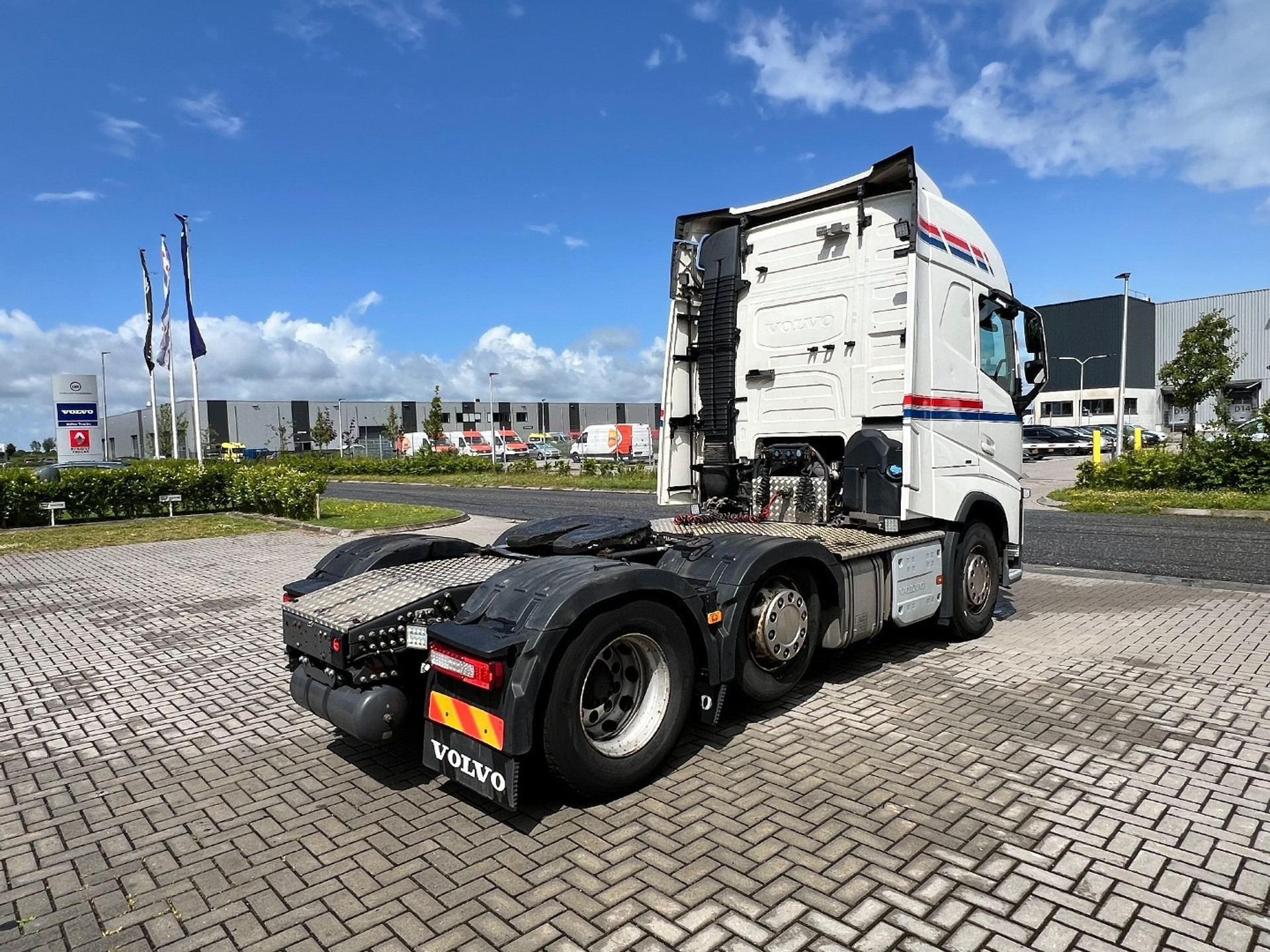 45966062-5.jpg