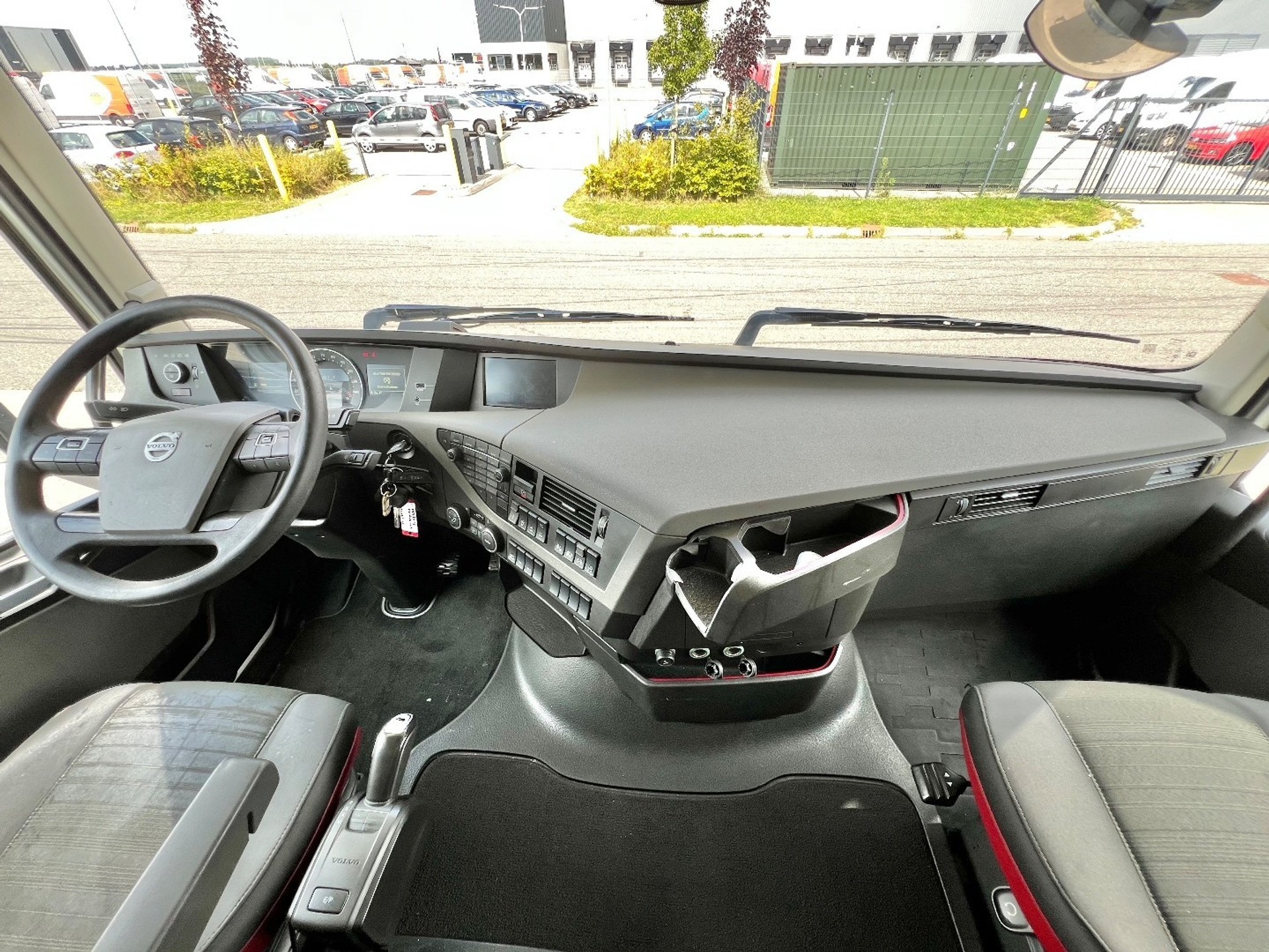 47179736-28.jpg