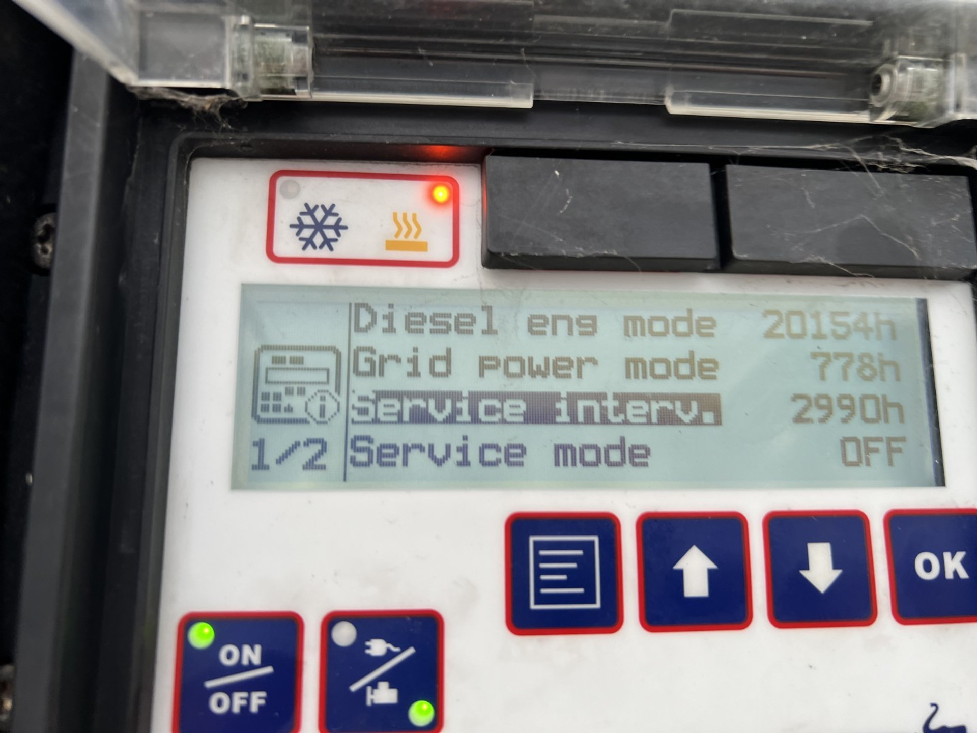 43183075-20.jpg