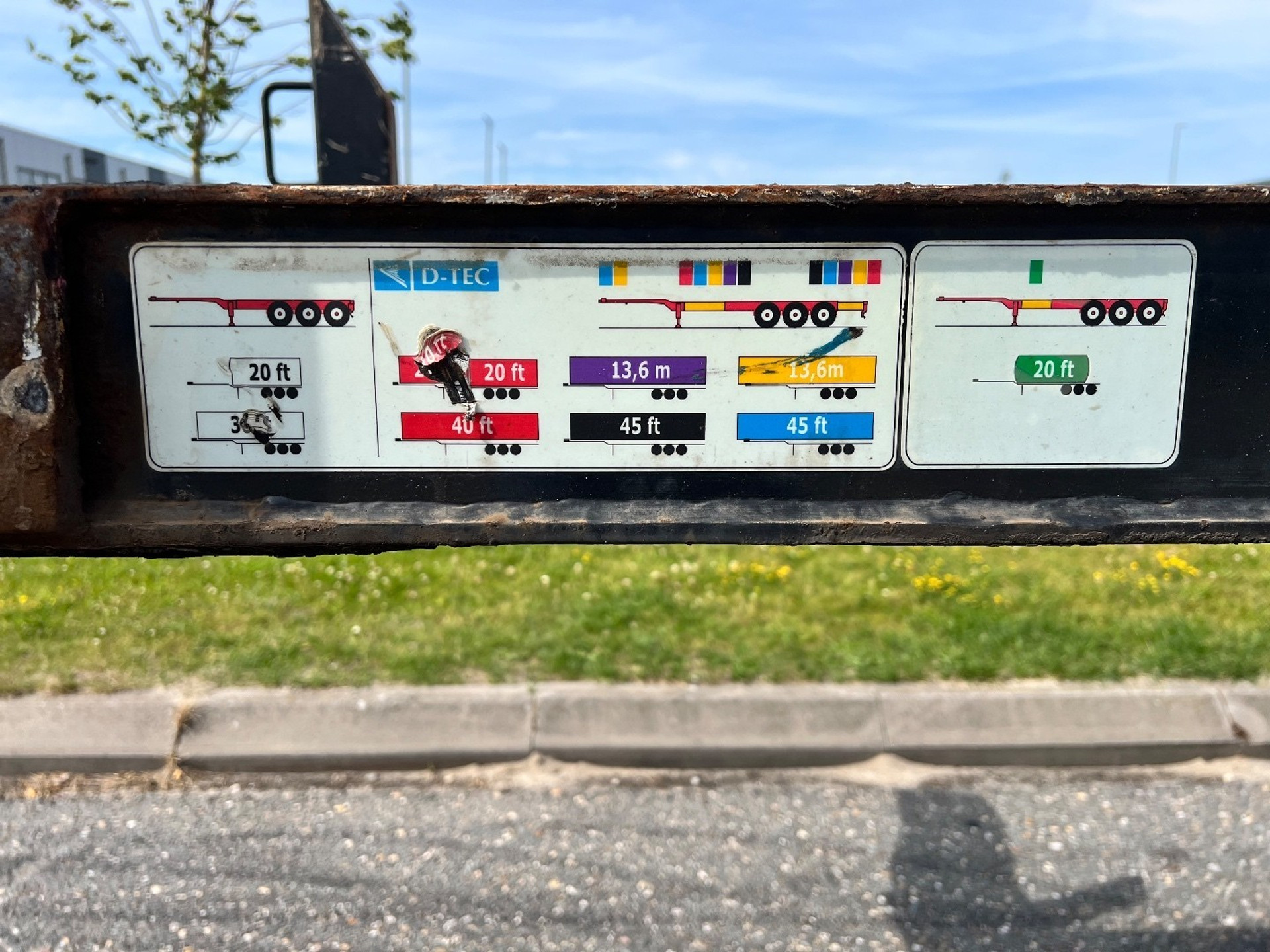 45762572-18.jpg