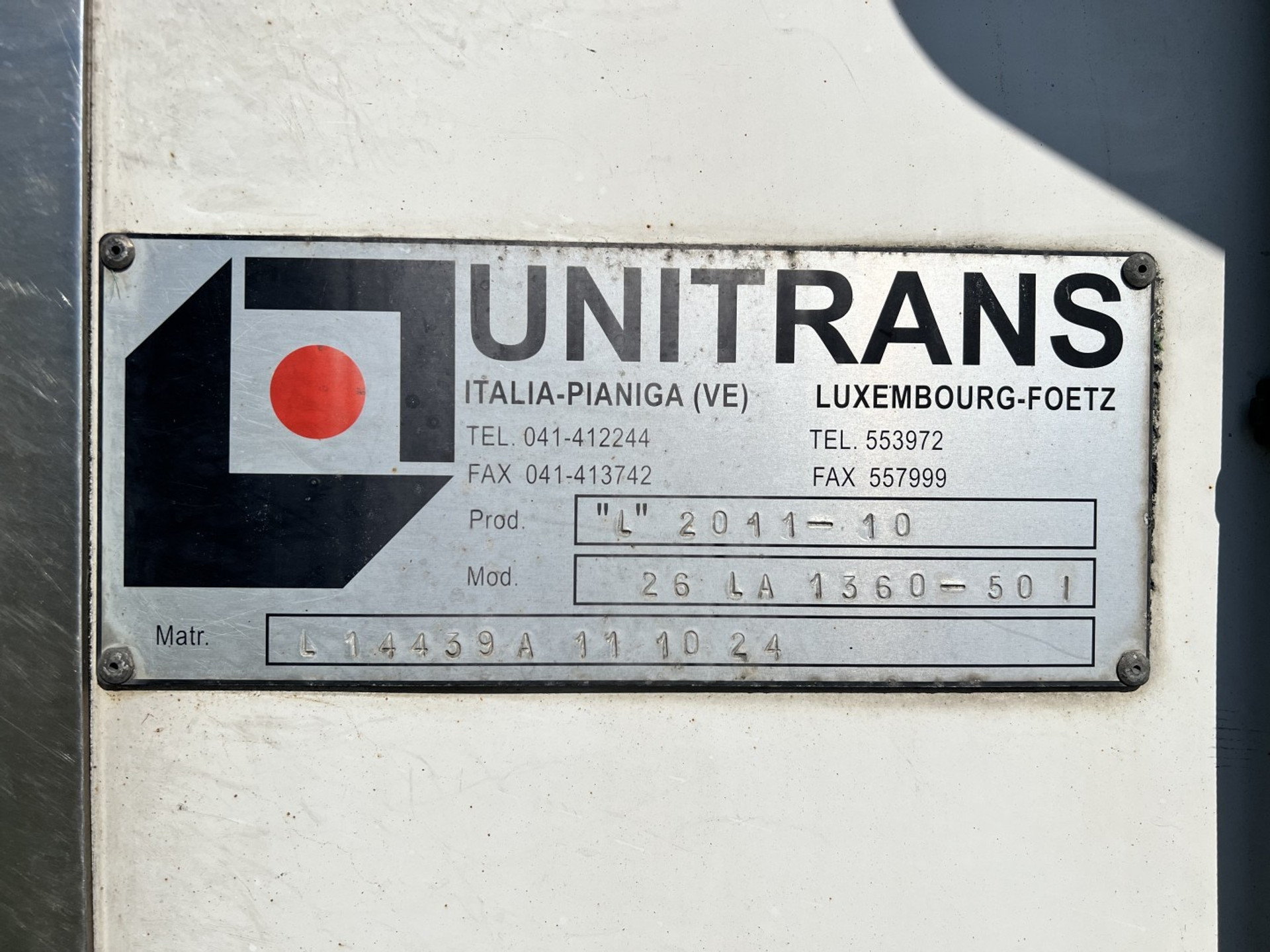 45088191-4.jpg