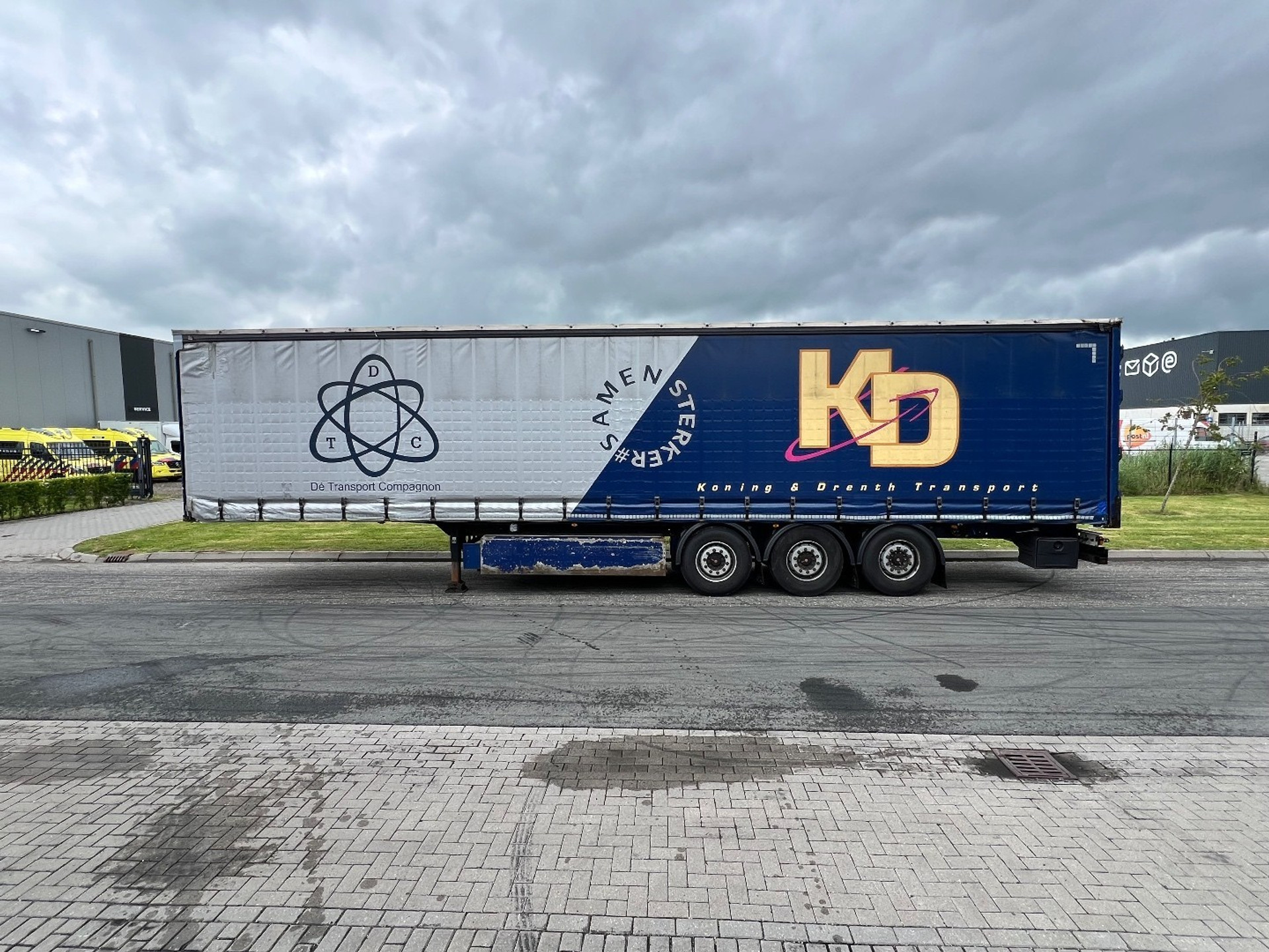 45989435-2.jpg